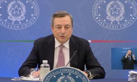 Caro Carburante, il Governo taglia le accise: -25 cent per 1 mese. Aiuti alle famiglie: bollette in 24 rate