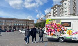 Il camper "Comuni Fioriti" fa tappa a Civitanova