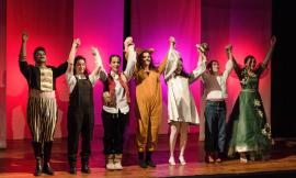Potenza Picena, i bambini riempiono il teatro Mugellini:  successo per "Il viaggio di Zoe"