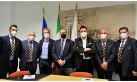 Hanno portato in salvo 61 profughi ucraini: premiati in Regione gli autisti della Contram