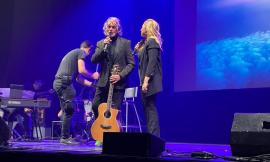 Castelraimondo, "Volare" fa il sold out: Riccardo Fogli emoziona il pubblico del Lanciano Forum