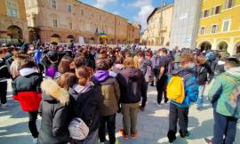 I rifiuti si raccolgono...correndo: a San Severino arriva il plogging grazie agli studenti del "Divini"