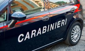 Steso a terra ubriaco aggredisce i carabinieri: arrestato 25enne