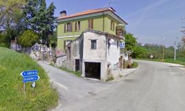 Tolentino, la strada di contrada Paterno chiusa per lavori
