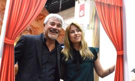 Marche "regione dei teatri" al Salone di Torino: ospite dello stand Pino Insegno