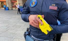 Macerata, dal 23 maggio il taser in dotazione alle Forze dell'Ordine. "Garantiamo maggiore sicurezza"