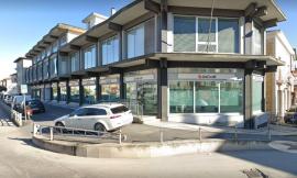 Civitanova, tentano di prelevare soldi in banca con documenti falsi: arrestati due 40enni