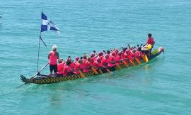 Prevenire il tumore al seno remando in canoa: a Civitanova sbarcano le "Dragonesse"