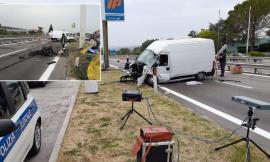 Tolentino, furgone si schianta contro il palo in superstrada dopo brusca frenata: grave 27enne (FOTO)