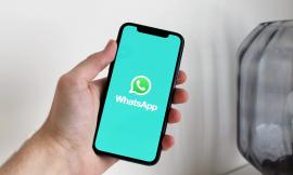 Sottrae il cellulare della compagna per spiare la chat Whatsapp: c'è la condanna per rapina