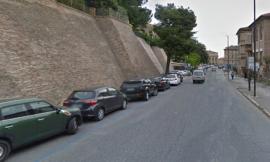 Macerata, montaggio gru in viale Trieste: ecco come cambia la viabilità