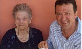 Elena Cruciani spegne 100 candeline: è festa a Tolentino