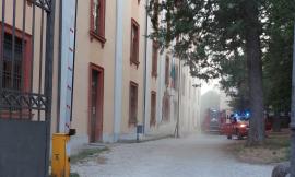 Macerata, scatta l'antifurto nebbiogeno all'Agenzia delle Entrate: arrivano i vigili del fuoco