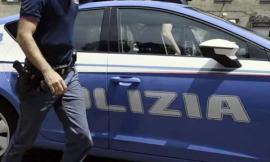 Macerata, uomo minaccia e picchia la compagna. Era ai servizi sociali: finisce in carcere