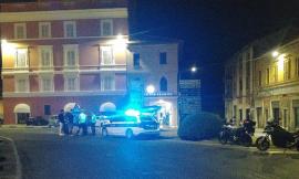 Macerata, fermato in motorino senza documenti né revisione. Polizia locale sequestra il mezzo