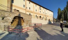 San Severino, muro crollato nel piazzale Madonna dei Lumi: 60mila euro per ricostruirlo