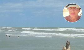 Potenza Picena, "Così il mio compagno è stato salvato dopo un malore in mare": il racconto di Gabriella