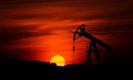 La corsa al ribasso del petrolio