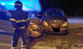 Treia, scontro frontale fra due auto. Due donne trasportate in codice giallo (FOTO)