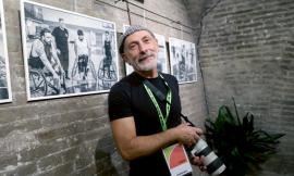 Dal basket in carrozzina alla boxe per "Over 70": Massimo Zanconi protagonista con le sue foto a Overtime