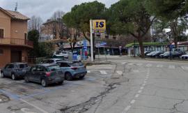 Tolentino, anziana cade a terra dopo aver attraversato: è in ospedale, giallo sulla dinamica