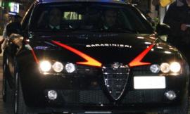 Montefano, i carabinieri lo controllano in casa di notte. Lui chiama il 112: "Spacco tutta la caserma"