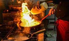 Civitanova, un lavoratore "in nero" e uno irregolare nel ristorante: multa fino a 30mila euro per il titolare