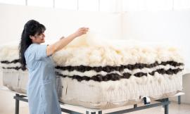Quacquarini lancia il non plus ultra dei sistemi letto: "Solo materiali naturali d'eccellenza e alta sartoria" (FOTO e VIDEO)