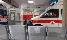 Mogliano, cade dalla scala e batte la testa: 60enne trasportato a Torrette