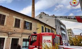Terremoto Marche, criticità strutturali sulla ciminiera: in hotel 15 famiglie evacuate