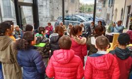 Cingoli, successo per la 2^ edizione della Maratona di Lettura con i giovani alunni dell’E. Mestica