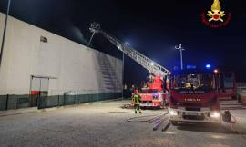 Incendio Rimel, vigili del fuoco al lavoro giorno e notte: risultati analisi aria il 9 dicembre