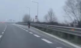 Con la bici in superstrada a Capodanno