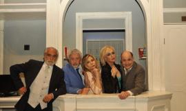 San Severino, in esclusiva regionale al Feronia "Se devi dire una bugia dilla grossa": nel cast Paola Barale