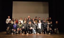 Montelupone, il 2023 si apre con la consegna della Costituzione ai neo diciottenni