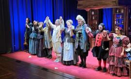 Matelica, Emilio Solfrizzi conquista il Piermarini: teatro sold out per “Il malato immaginario”