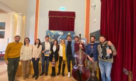 Tolentino, orchestra dal vivo e opere proiettate in 3D: al Vaccaj arriva "Van Gogh Cafè"