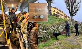 Cingoli, droga tra i banchi: unità cinofile a bordo degli autobus