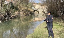 Controlli sui fiumi del Maceratese per prelievi abusivi di acqua: 12mila euro di multe e due denunce