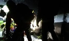 Travolto da una slavina, riesce a chiedere aiuto: salvato grazie all'intervento dei soccorritori