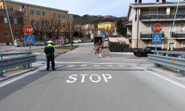 San Severino, nuova viabilità rione Di Contro: ultimata segnaletica sul ponte Taborro (FOTO)