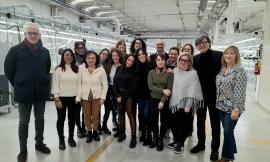 Civitanova, alla Valmor al via corso per orlatori. Ciarapica: "Importante puntare sulla formazione”