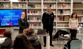 Dal cyberbullismo ai rischi connessi all'abuso di alcol: i carabinieri incontrano gli studenti del liceo Leopardi