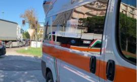 Chiaravalle, due auto di giovanissimi volano giù dal ponte, 23enne in coma