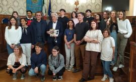 Studenti svizzeri in visita al palazzo della Provincia: "Impegnatevi per costruire il vostro futuro"