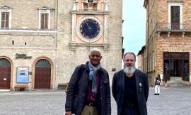Unimc, Carlo Lucarelli e il colonialismo italiano: "Importante creare un immaginario di quel periodo"
