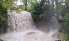 Sarnano, le piogge ingrossano la portata delle Cascate: "Prestare la massima attenzione"