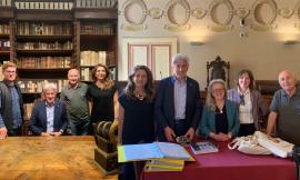 Macerata, da Bevagna una donazione per la biblioteca Mozzi Borgetti
