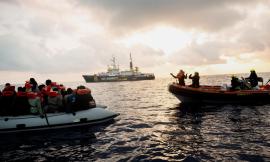 Sos Humanity salva 30 migranti: assegnato il porto di Ancona