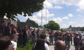 Tolentino, sciopero dei lavoratori della Poltrona Frau: "Dipendente licenziato in modo anomalo"